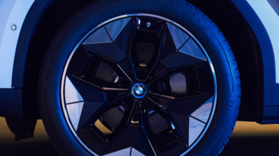 El iX3 de BMW utiliza llantas aerodinámicas