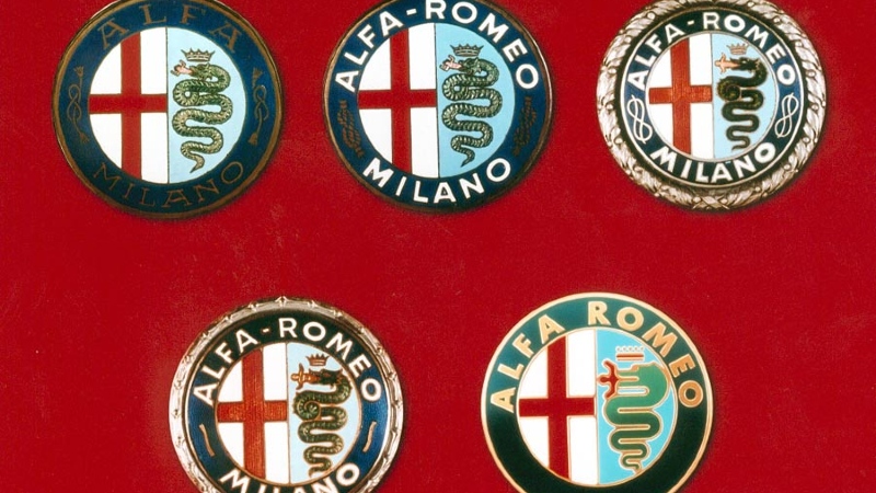 Libro interactivo de Alfa Romeo, todo pasado fue mejor