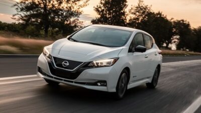 ¿Cómo viajar en auto eléctrico por carretera?