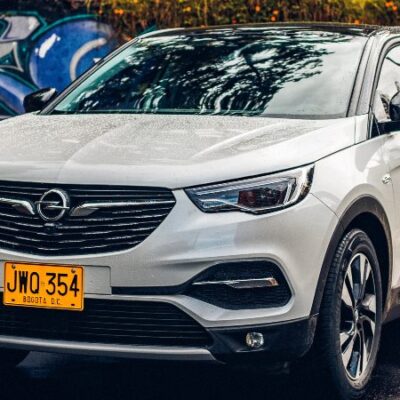 Opel Grandland, las imágenes del SUV alemán