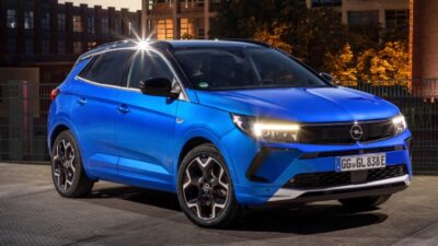 Opel celebra el Día de la Madre