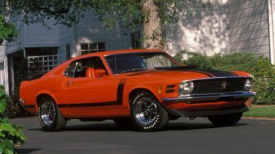 Ford Mustang Boss 302, un verdadero "jefe" en la pista