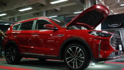 Jetour X70 Plus se exhibió en el Salón del Automóvil
