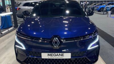 Renault Mégane E-Tech se presenta en el Salón del Automóvil