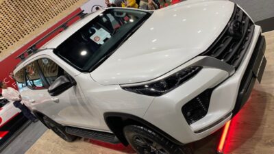 Toyota Tundra y Fortuner "Black Edition", en el Salón del Automóvil