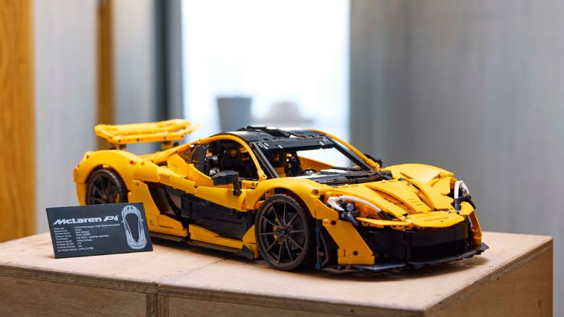 Technic McLaren P1: impresionante obra de McLaren y LEGO