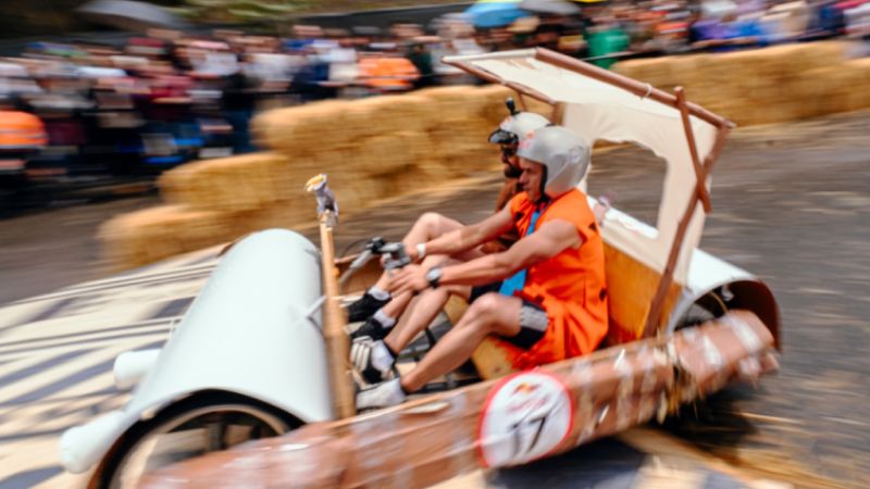 Los Bomberos de Bogotá, conquistaron el Red Bull Balineras Race