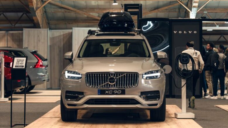 Radamel Falcao y su Volvo XC90 en el Salón del Automóvil 2024