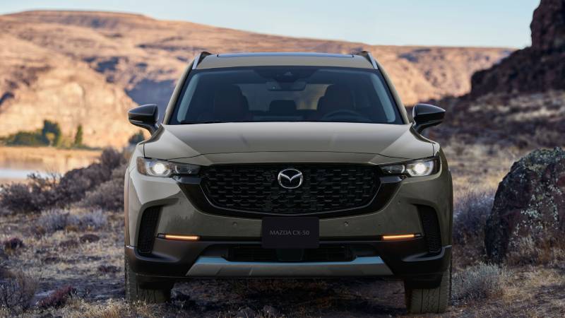 Mazda CX-50 Turbo se presenta en el Salón del Automóvil 2024