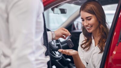 Tarjeta de crédito CarroYa: Exclusividad para conductores colombianos