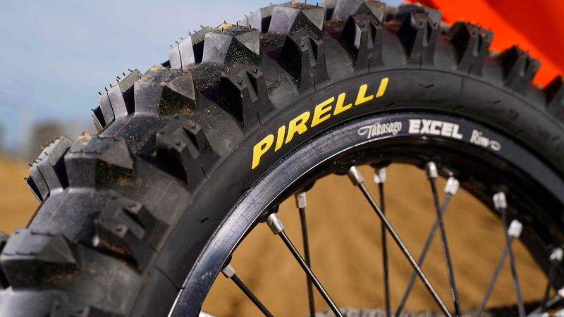 Pirelli SCORPION MX32 MID SOFT: perfecto neumático para Motocross