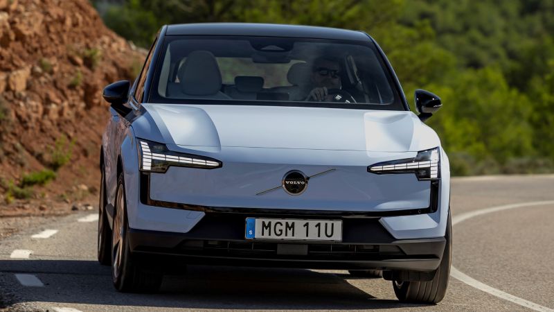 Premios Vía 2025: Volvo EX30, el SUV compacto más seguro
