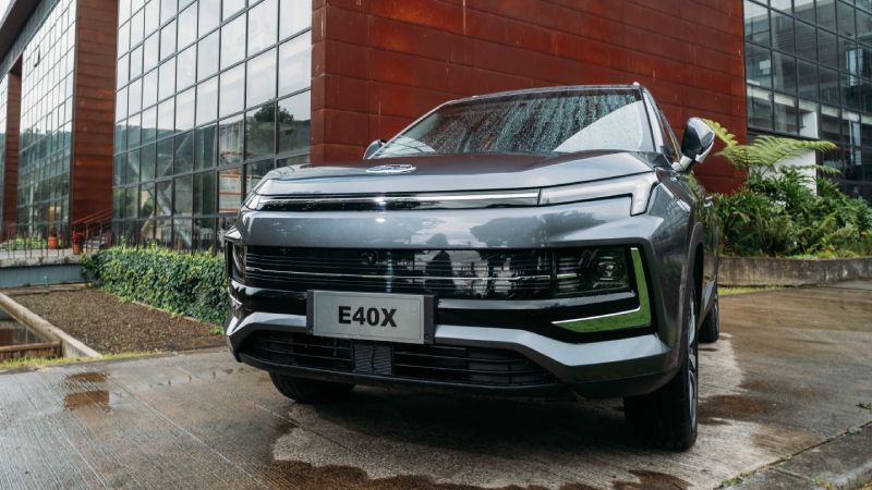 JAC lanza tres carros eléctricos en Colombia desde $69 millones