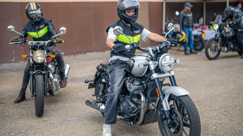 Royal Enfield arrasa en Gladiadores Off Road