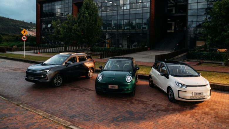 JAC lanza tres carros eléctricos en Colombia desde $69 millones