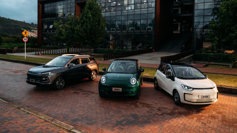 JAC lanza tres carros eléctricos en Colombia desde $69 millones