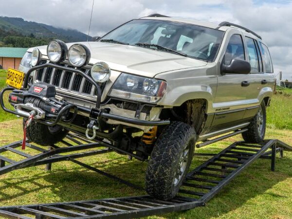 Jeep Grand Cherokee Laredo: vuelve a la aventura