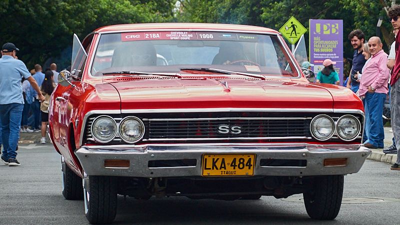Desfile de Autos Clásicos Medellín 2025: récord histórico