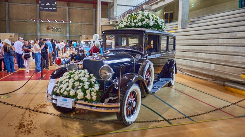 Desfile de Autos Clásicos Medellín 2025: récord histórico