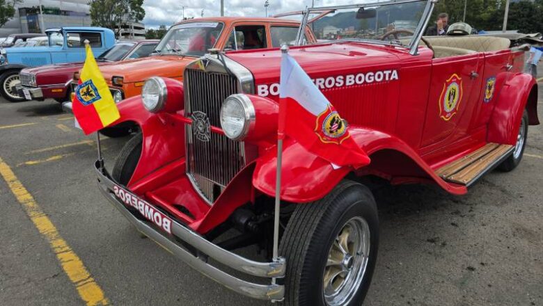 Autos Clásicos y Antiguos 2025: Bogotá celebra su historia sobre ruedas