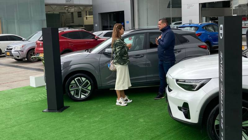Gran Feria de Vehículos Eléctricos e Híbridos de Los Coches