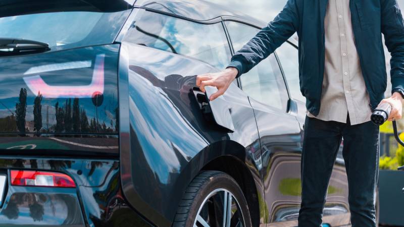 Motores del Cambio: el rol social del auto propio y los retos de la movilidad sostenible en América Latina