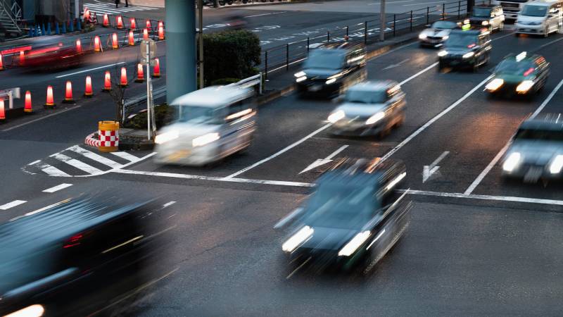 Motores del Cambio: el rol social del auto propio y los retos de la movilidad sostenible en América Latina