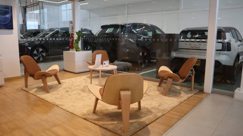 Volvo y Automotores Comagro inauguran vitrina sostenible en Chía