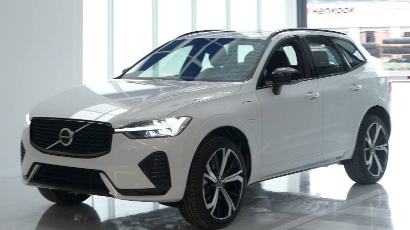 Volvo y Automotores Comagro inauguran vitrina sostenible en Chía