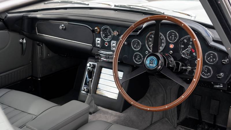 Aston Martin DB5: leyenda del cine y de la ingeniería británica