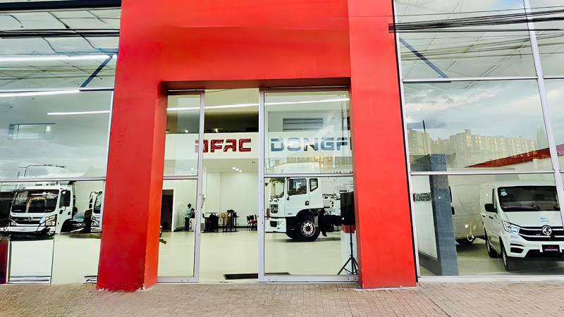 DFAC Dongfeng inaugura nueva vitrina en Fontibón junto a MOVA