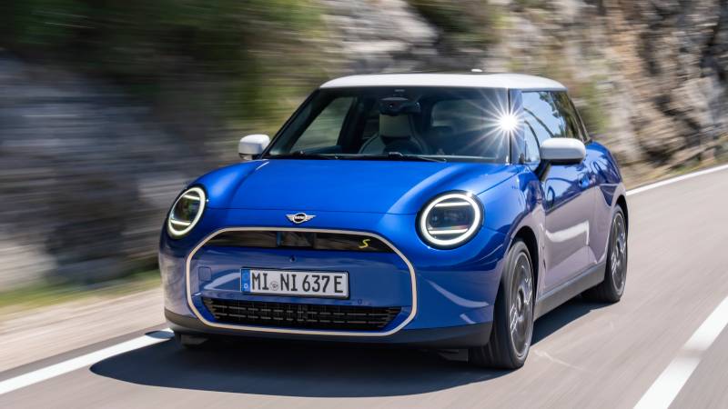 MINI y Paul Smith reafirman su alianza creativa en el Japan Mobility Show 2025