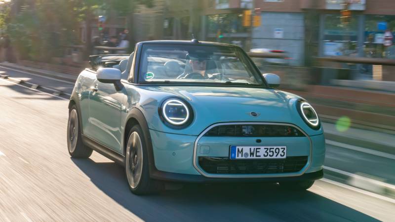 MINI y Paul Smith reafirman su alianza creativa en el Japan Mobility Show 2025