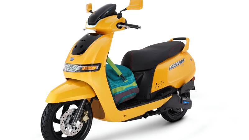 TVS iQube Electric debutó en Expo 2 Ruedas Bogotá 2025