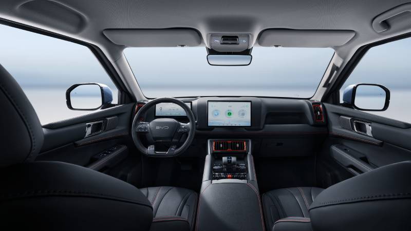 BYD SHARK ya está en Colombia: Apareció en la pasarela del SIAB 2025