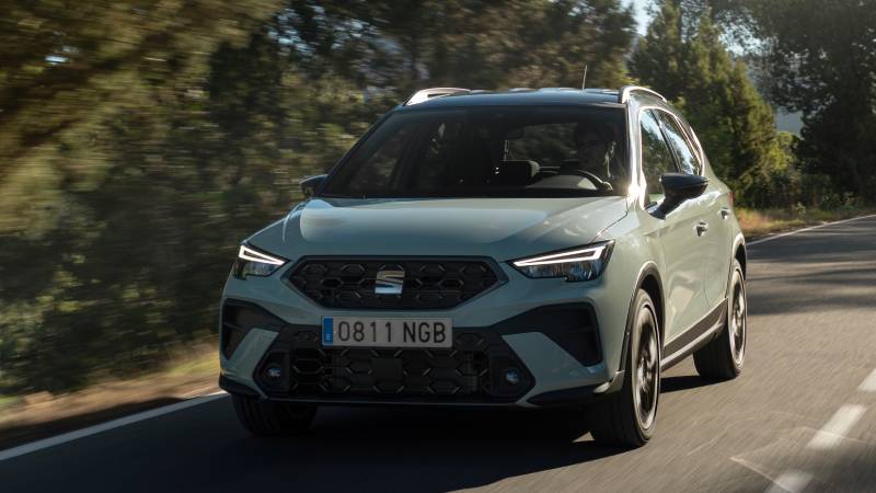 SEAT renueva el Ibiza y el Arona: diseño juvenil, interiores refinados y más tecnología