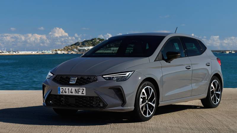 SEAT renueva el Ibiza y el Arona: diseño juvenil, interiores refinados y más tecnología