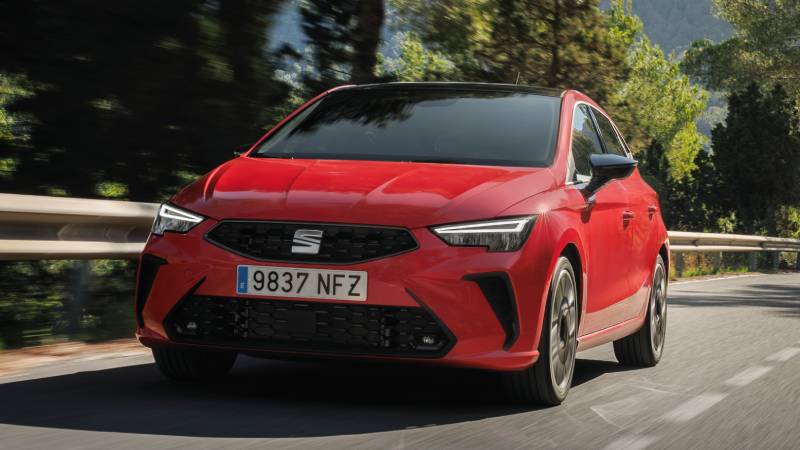 SEAT renueva el Ibiza y el Arona: diseño juvenil, interiores refinados y más tecnología
