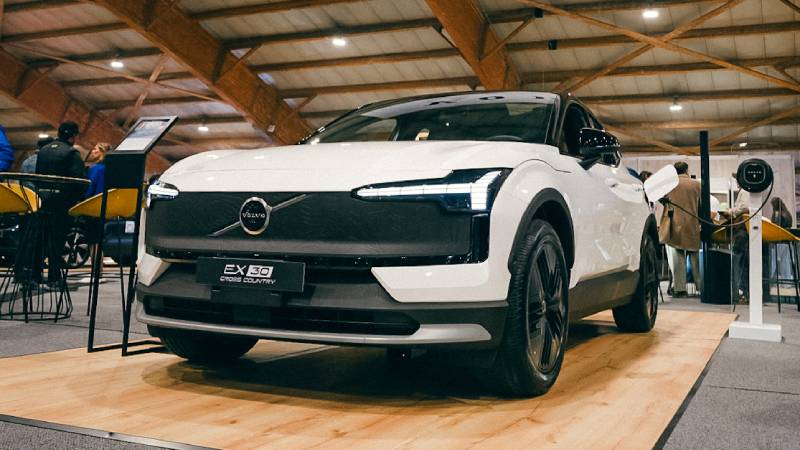 Volvo EX30 Cross Country se presentó en el SIAB 2025