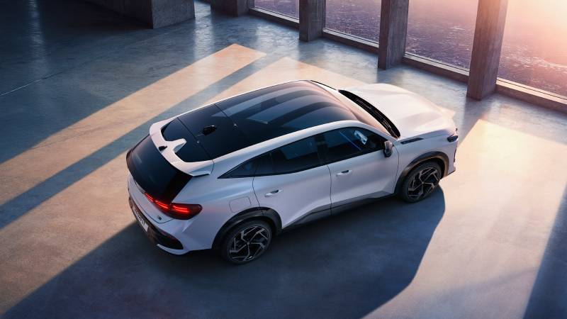 Renault Filante: piedra híbrida angular de la firma del rombo