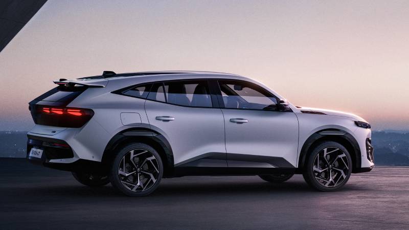 Renault Filante: piedra híbrida angular de la firma del rombo