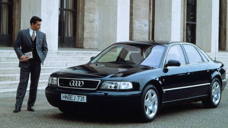 Los 10 mejores autos de lujo de toda la historia: íconos eternos que redefinieron el poder, el confort y la exclusividad