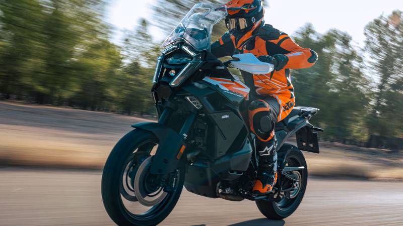 KTM 1390 SUPER ADVENTURE 2026: revolución total en tecnología, potencia y aventura extrema