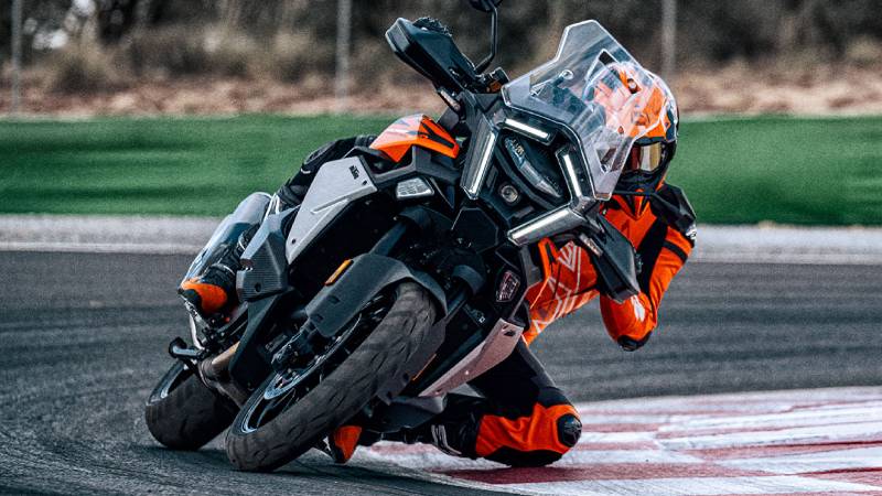 KTM 1390 SUPER ADVENTURE 2026: revolución total en tecnología, potencia y aventura extrema
