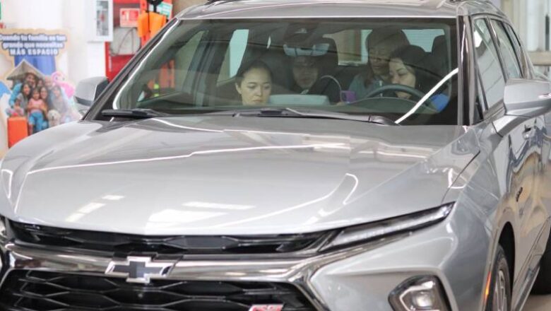 Chevrolet y OnStar: la poderosa tecnología que protege y acompaña a las mujeres al volante en Colombia