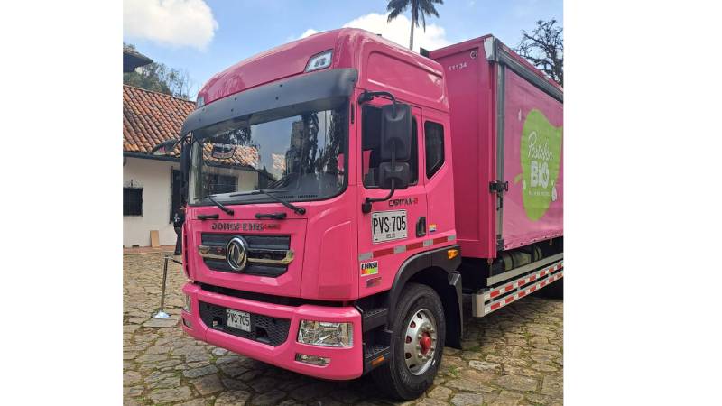 Postobón y el primer camión a GNV de reparto urbano en Colombia