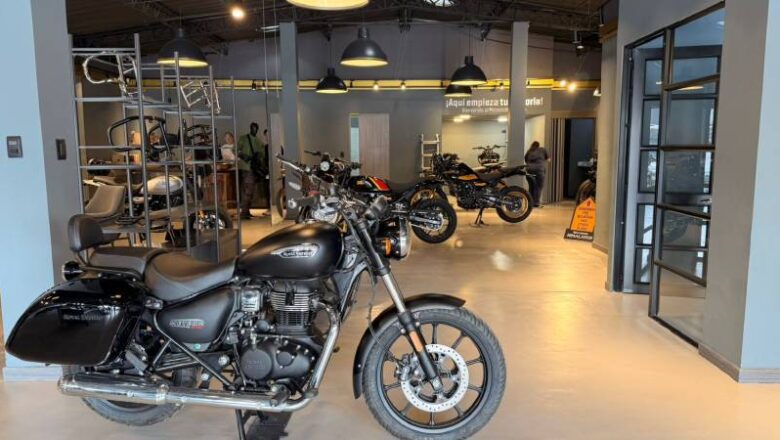 Royal Enfield impulsó su comunidad en Bogotá con la poderosa reapertura de Normandía, Festival de Servicio y Test Ride Experience