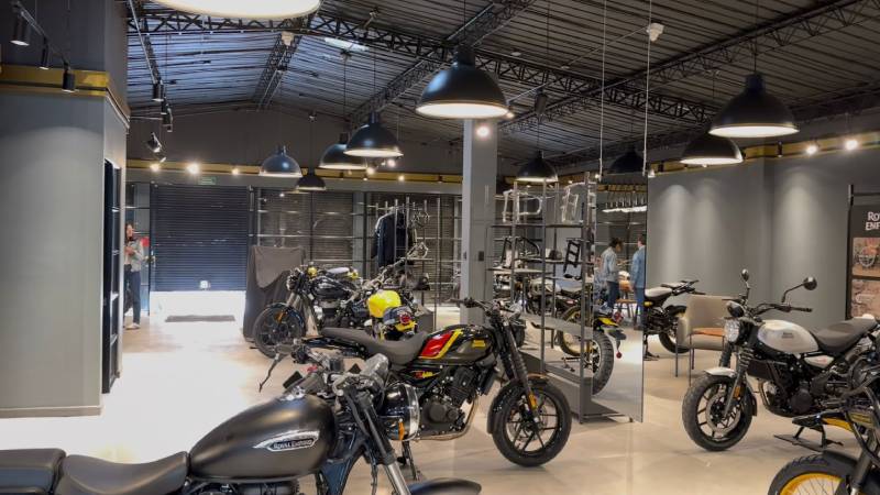 Royal Enfield impulsó su comunidad en Bogotá con la poderosa reapertura de Normandía, Festival de Servicio y Test Ride Experience