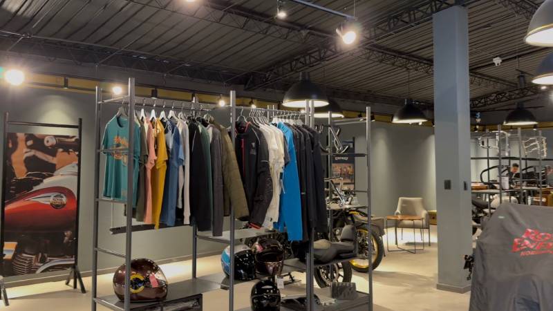 Royal Enfield impulsó su comunidad en Bogotá con la poderosa reapertura de Normandía, Festival de Servicio y Test Ride Experience