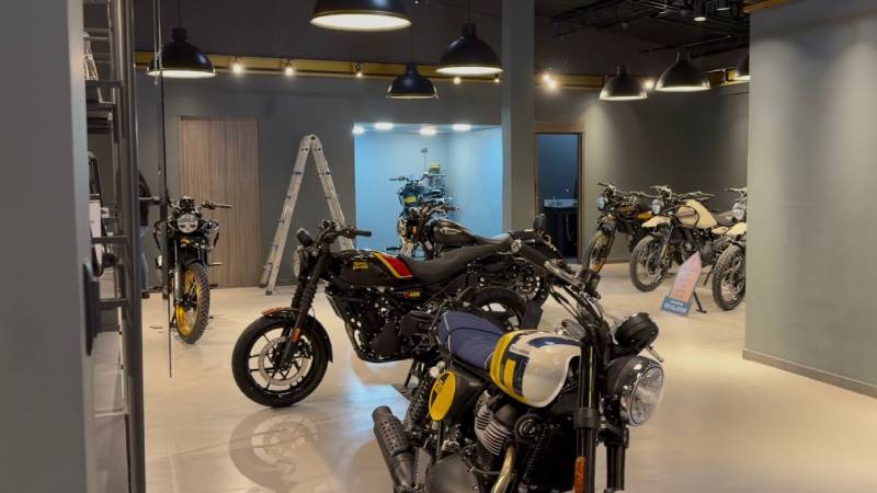 Royal Enfield impulsó su comunidad en Bogotá con la poderosa reapertura de Normandía, Festival de Servicio y Test Ride Experience